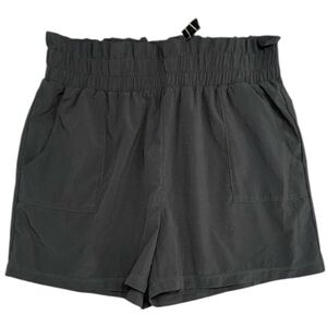 Z by Zella sz M black high waist 2 pocket pull on 3 1/2” inseam paper bag shorts